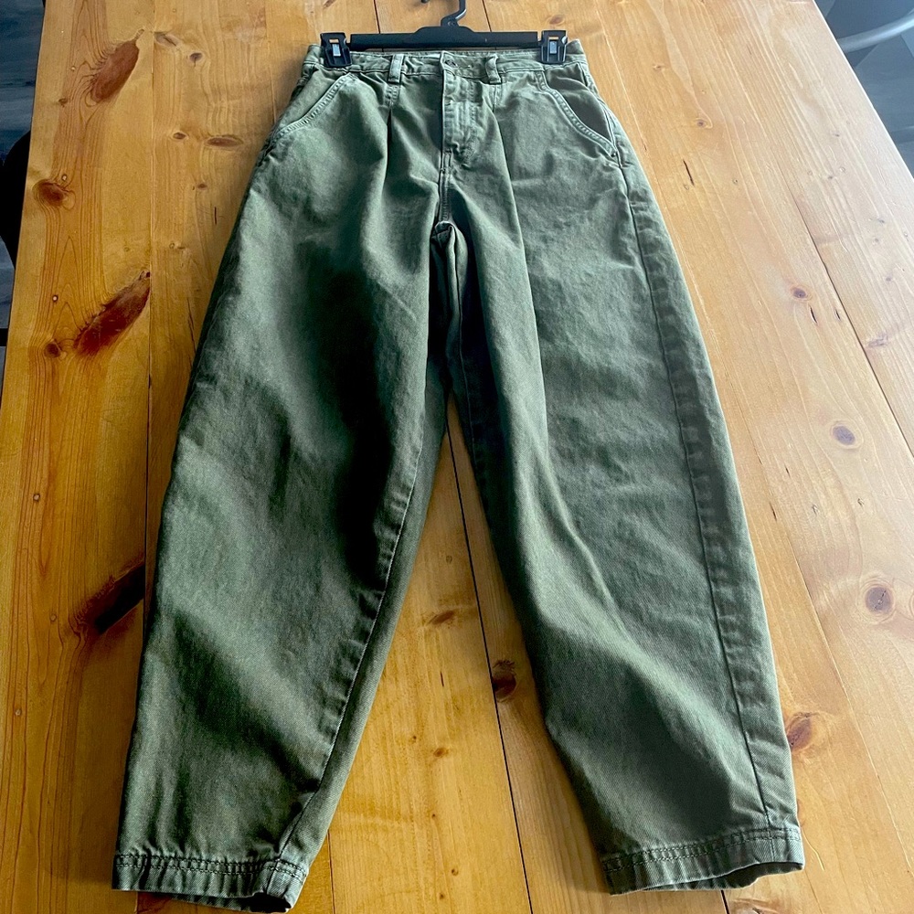 Women’s Zara jeans size 2